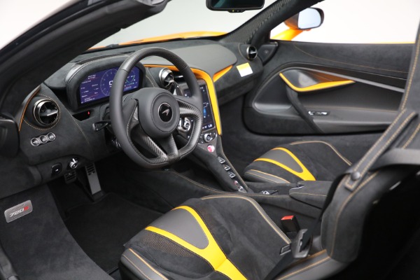 New 2021 McLaren 720S Spider for sale $378,110 at Alfa Romeo of Westport in Westport CT 06880 24