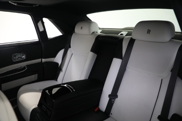 Used 2017 Rolls-Royce Ghost for sale $219,900 at Alfa Romeo of Westport in Westport CT 06880 15