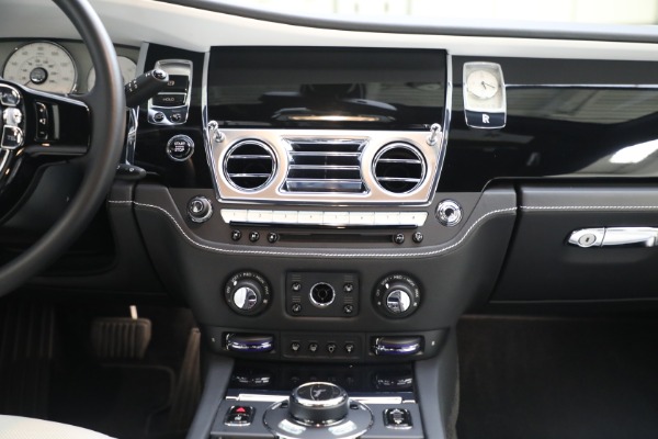 Used 2017 Rolls-Royce Ghost for sale $219,900 at Alfa Romeo of Westport in Westport CT 06880 23