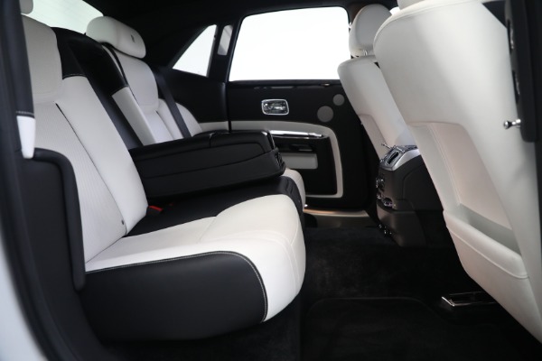 Used 2017 Rolls-Royce Ghost for sale $219,900 at Alfa Romeo of Westport in Westport CT 06880 24