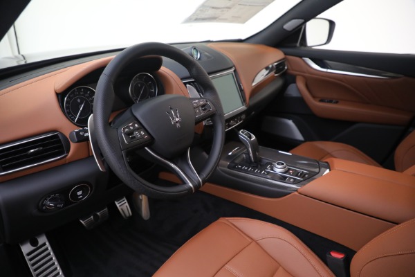 New 2021 Maserati Levante S GranSport for sale $112,799 at Alfa Romeo of Westport in Westport CT 06880 13