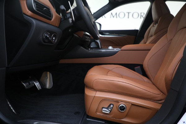 New 2021 Maserati Levante S GranSport for sale $112,799 at Alfa Romeo of Westport in Westport CT 06880 14