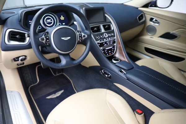Used 2018 Aston Martin DB11 V12 for sale $164,990 at Alfa Romeo of Westport in Westport CT 06880 14