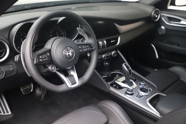 New 2022 Alfa Romeo Giulia Veloce for sale Sold at Alfa Romeo of Westport in Westport CT 06880 13