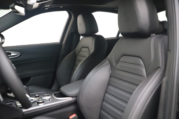 New 2022 Alfa Romeo Giulia Veloce for sale Sold at Alfa Romeo of Westport in Westport CT 06880 15
