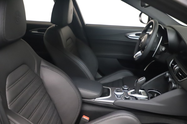 New 2022 Alfa Romeo Giulia Veloce for sale Sold at Alfa Romeo of Westport in Westport CT 06880 18