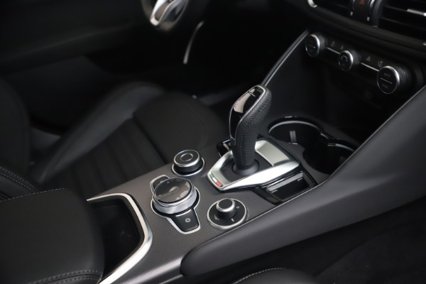 New 2022 Alfa Romeo Giulia Veloce for sale Sold at Alfa Romeo of Westport in Westport CT 06880 21