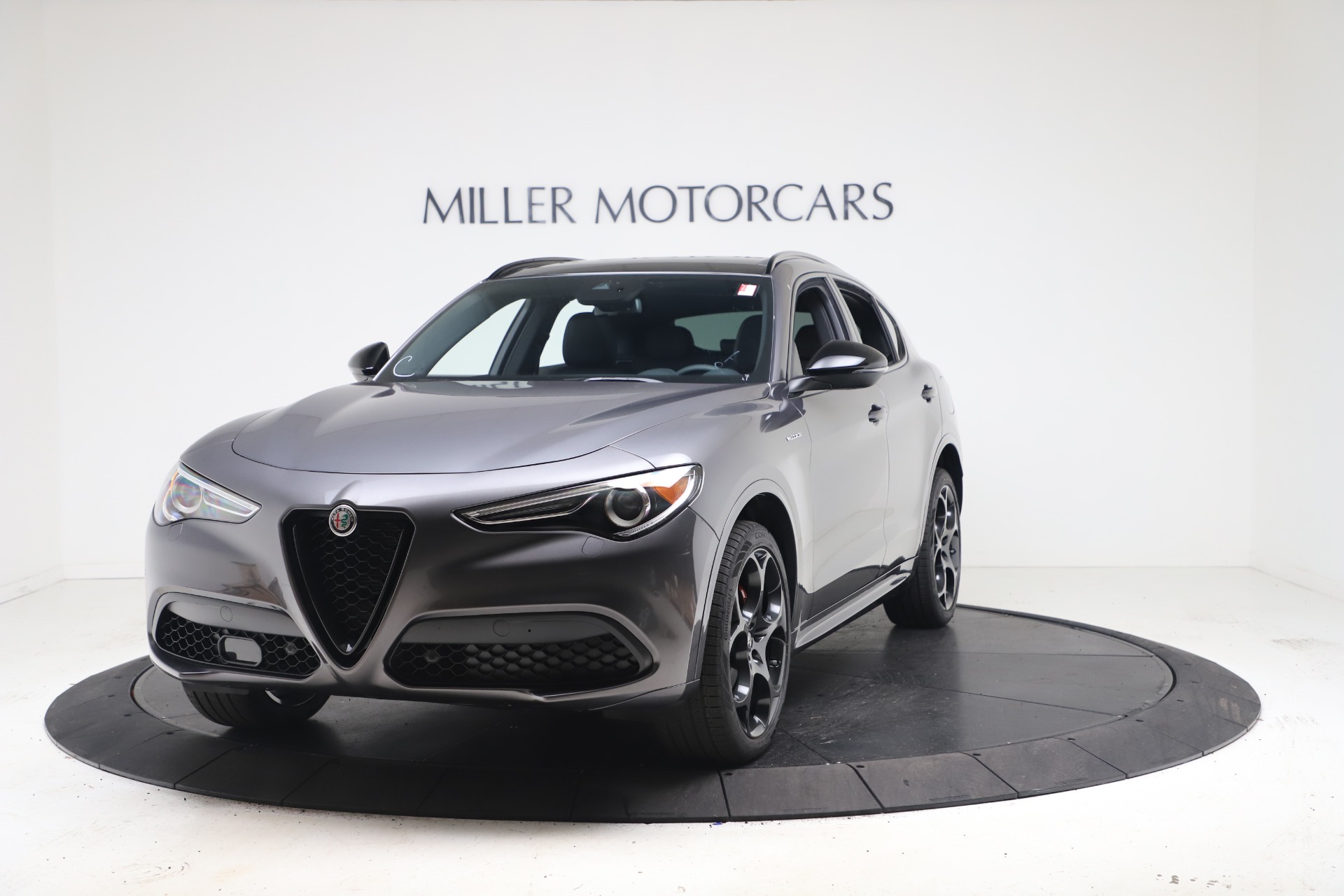 New 2022 Alfa Romeo Stelvio Veloce for sale $55,605 at Alfa Romeo of Westport in Westport CT 06880 1
