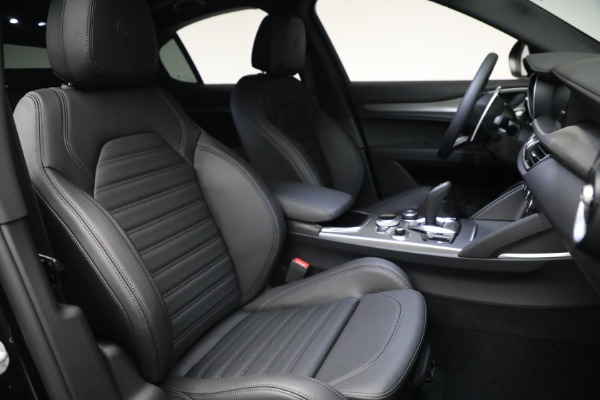 New 2022 Alfa Romeo Stelvio Veloce for sale Sold at Alfa Romeo of Westport in Westport CT 06880 28