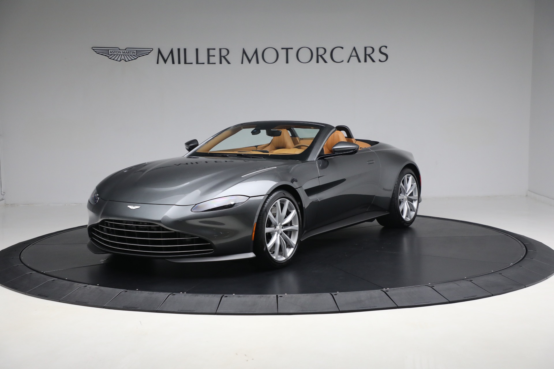 New 2021 Aston Martin Vantage Roadster for sale $174,586 at Alfa Romeo of Westport in Westport CT 06880 1
