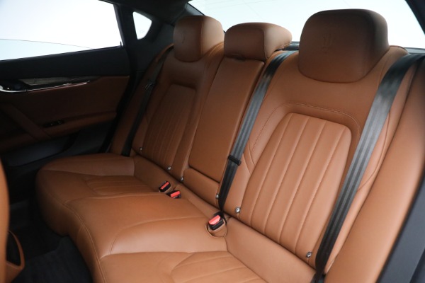 Used 2016 Maserati Quattroporte S Q4 for sale $41,900 at Alfa Romeo of Westport in Westport CT 06880 24