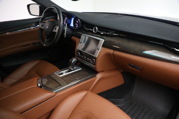 Used 2016 Maserati Quattroporte S Q4 for sale $41,900 at Alfa Romeo of Westport in Westport CT 06880 26