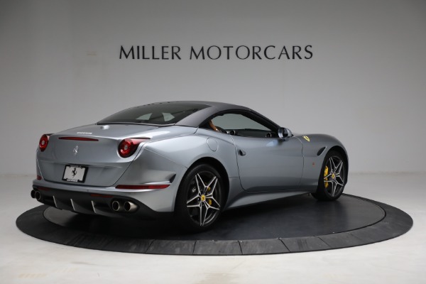 Used 2017 Ferrari California T for sale Sold at Alfa Romeo of Westport in Westport CT 06880 20