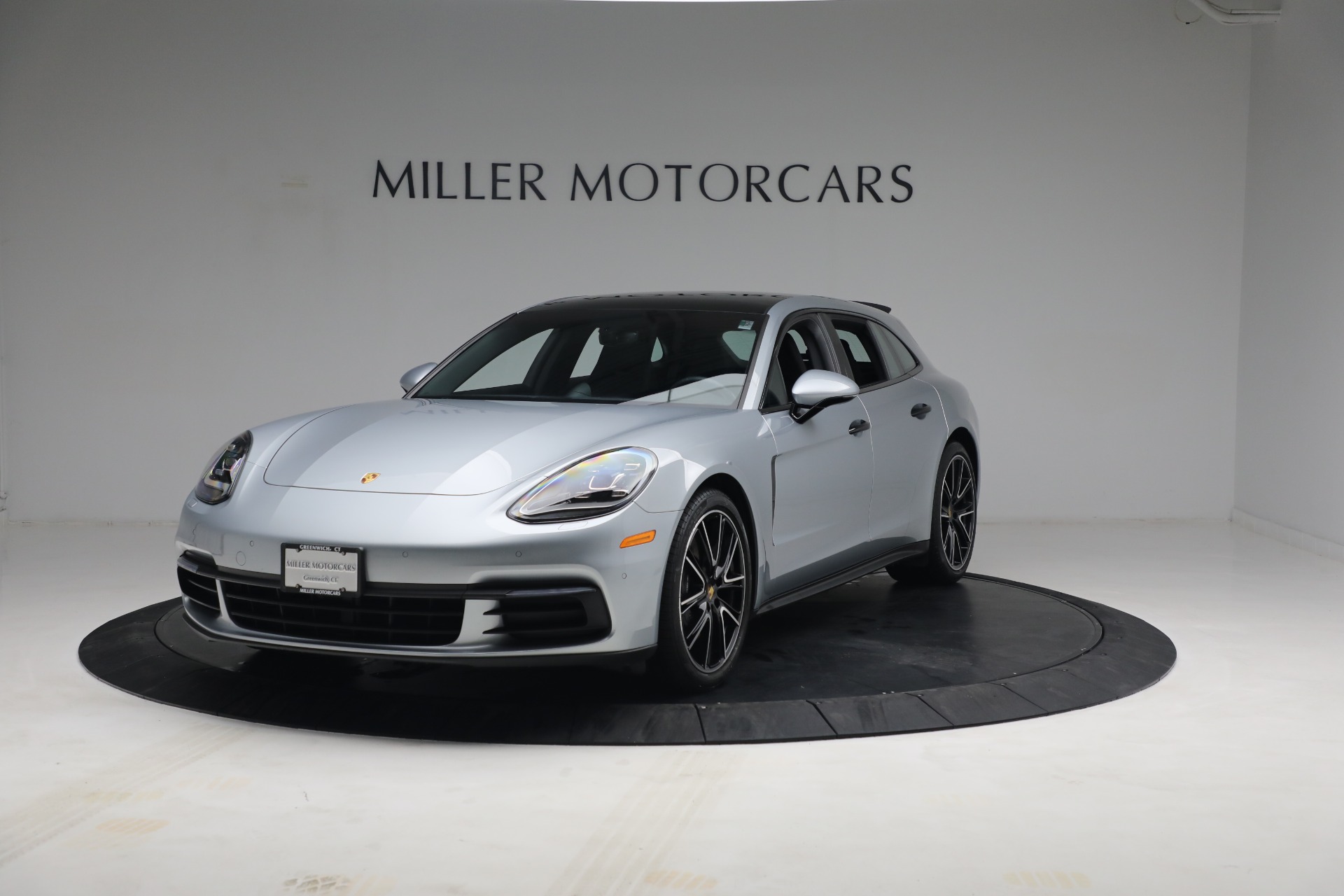 Used 2018 Porsche Panamera 4 Sport Turismo for sale $97,900 at Alfa Romeo of Westport in Westport CT 06880 1