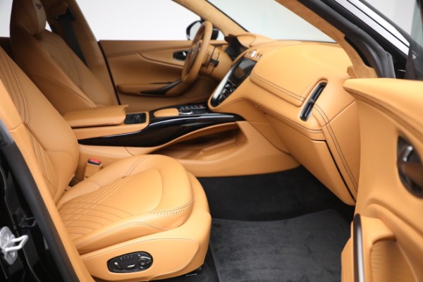 Used 2021 Aston Martin DBX for sale $185,900 at Alfa Romeo of Westport in Westport CT 06880 21