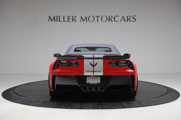 Used 2015 Chevrolet Corvette Z06 for sale $89,900 at Alfa Romeo of Westport in Westport CT 06880 18