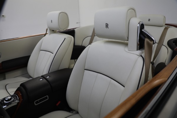 Used 2015 Rolls-Royce Phantom Drophead Coupe for sale Sold at Alfa Romeo of Westport in Westport CT 06880 25