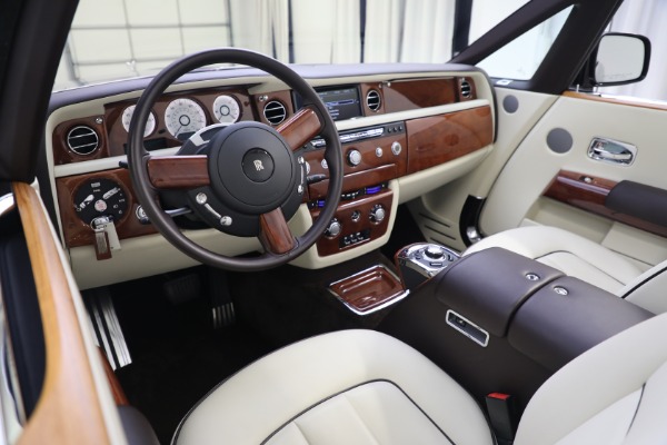 Used 2015 Rolls-Royce Phantom Drophead Coupe for sale Sold at Alfa Romeo of Westport in Westport CT 06880 27