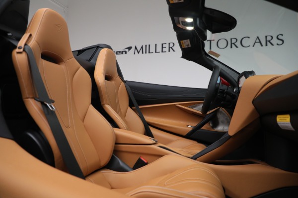 New 2022 McLaren 720S Spider for sale Sold at Alfa Romeo of Westport in Westport CT 06880 25