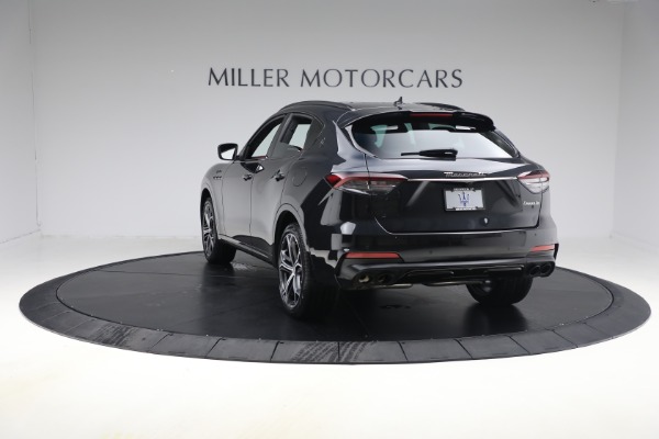 Used 2022 Maserati Levante Modena for sale Sold at Alfa Romeo of Westport in Westport CT 06880 7