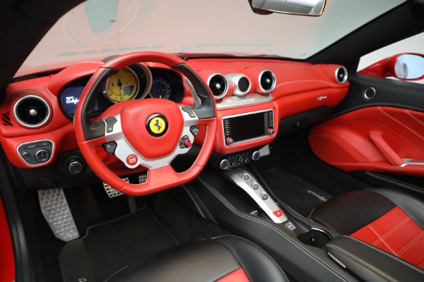 Used 2017 Ferrari California T for sale $184,900 at Alfa Romeo of Westport in Westport CT 06880 25