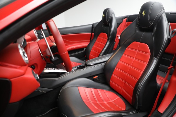 Used 2017 Ferrari California T for sale Sold at Alfa Romeo of Westport in Westport CT 06880 27