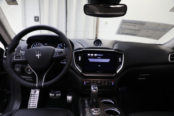 New 2022 Maserati Ghibli Modena Q4 for sale Sold at Alfa Romeo of Westport in Westport CT 06880 13