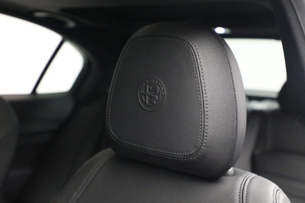 New 2022 Alfa Romeo Giulia Veloce for sale $54,985 at Alfa Romeo of Westport in Westport CT 06880 18