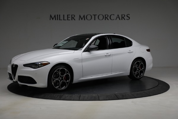 New 2022 Alfa Romeo Giulia Veloce for sale $54,985 at Alfa Romeo of Westport in Westport CT 06880 2