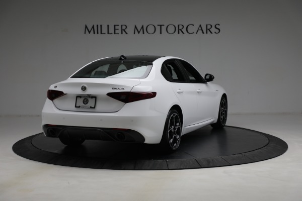 New 2022 Alfa Romeo Giulia Veloce for sale $54,985 at Alfa Romeo of Westport in Westport CT 06880 7
