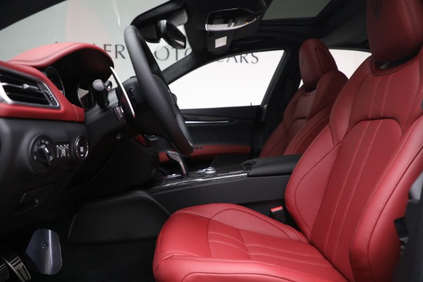 New 2022 Maserati Ghibli Modena Q4 for sale $99,755 at Alfa Romeo of Westport in Westport CT 06880 13