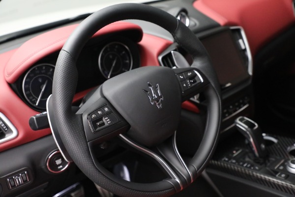 New 2022 Maserati Ghibli Modena Q4 for sale $99,755 at Alfa Romeo of Westport in Westport CT 06880 16