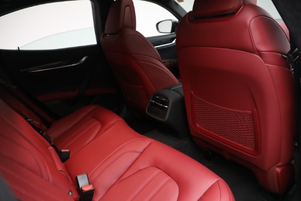 New 2022 Maserati Ghibli Modena Q4 for sale $99,755 at Alfa Romeo of Westport in Westport CT 06880 23