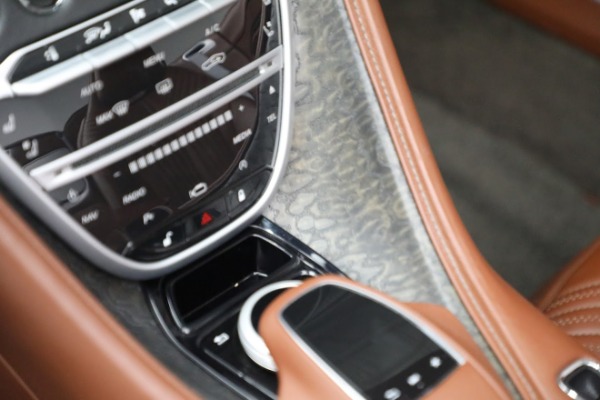 Used 2019 Aston Martin DB11 Volante for sale $182,990 at Alfa Romeo of Westport in Westport CT 06880 19