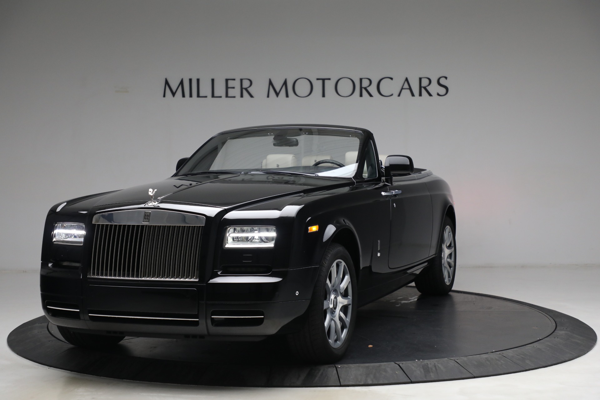 Used 2013 Rolls-Royce Phantom Drophead Coupe for sale $309,900 at Alfa Romeo of Westport in Westport CT 06880 1