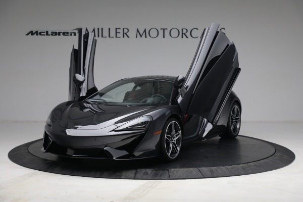 Used 2018 McLaren 570GT for sale Sold at Alfa Romeo of Westport in Westport CT 06880 14