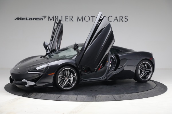 Used 2018 McLaren 570GT for sale Sold at Alfa Romeo of Westport in Westport CT 06880 15