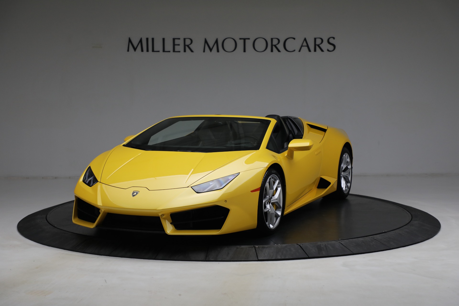 Used 2017 Lamborghini Huracan LP 580-2 Spyder for sale Call for price at Alfa Romeo of Westport in Westport CT 06880 1