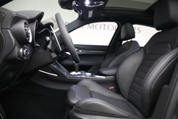 New 2022 Alfa Romeo Stelvio Quadrifoglio for sale $89,905 at Alfa Romeo of Westport in Westport CT 06880 14