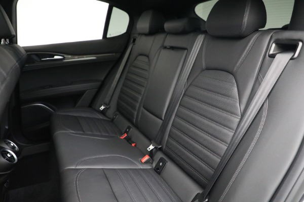 New 2022 Alfa Romeo Stelvio Quadrifoglio for sale $89,905 at Alfa Romeo of Westport in Westport CT 06880 27