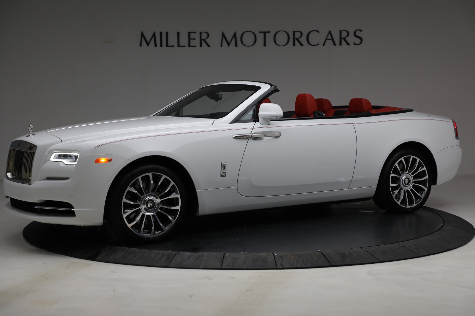 Used 2018 Rolls-Royce Dawn for sale Sold at Alfa Romeo of Westport in Westport CT 06880 1