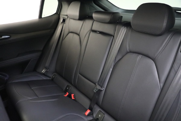 New 2022 Alfa Romeo Stelvio Ti for sale $56,255 at Alfa Romeo of Westport in Westport CT 06880 16