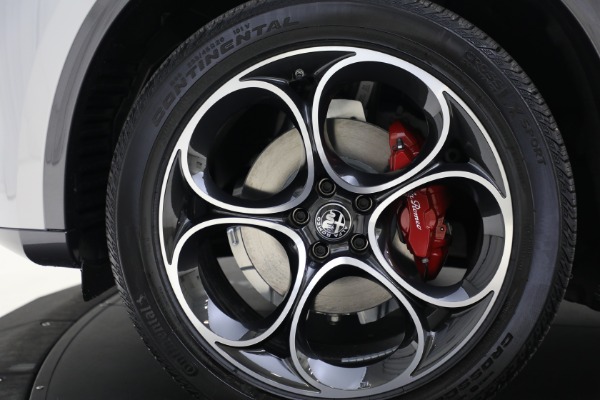 New 2022 Alfa Romeo Stelvio Ti for sale $56,255 at Alfa Romeo of Westport in Westport CT 06880 19