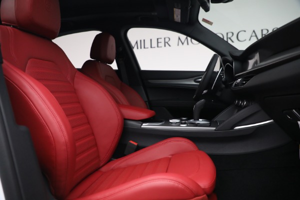 New 2022 Alfa Romeo Stelvio Veloce for sale Sold at Alfa Romeo of Westport in Westport CT 06880 20