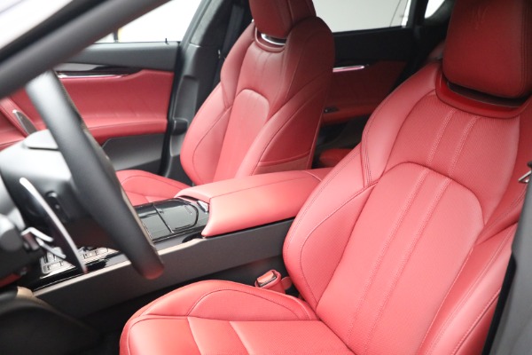 New 2022 Maserati Quattroporte Modena Q4 for sale Call for price at Alfa Romeo of Westport in Westport CT 06880 13