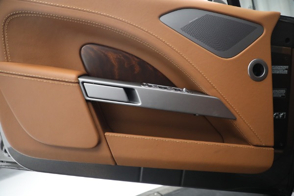 Used 2015 Aston Martin Rapide S for sale $109,990 at Alfa Romeo of Westport in Westport CT 06880 13