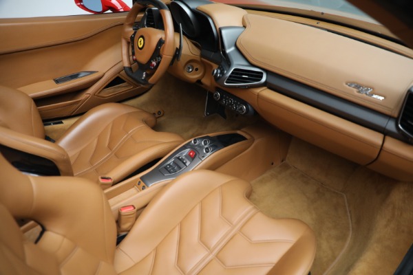 Used 2013 Ferrari 458 Spider for sale $269,900 at Alfa Romeo of Westport in Westport CT 06880 24