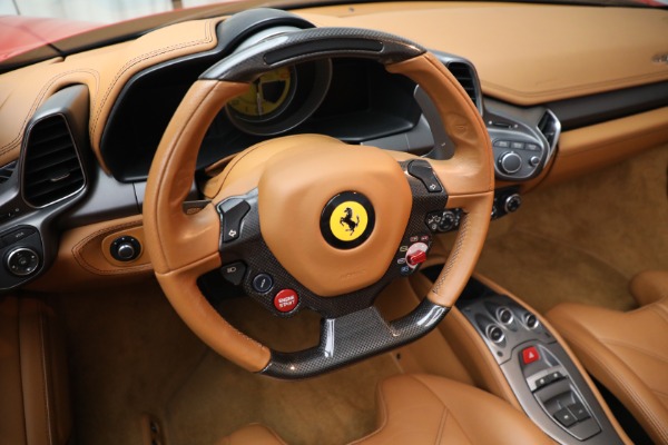 Used 2013 Ferrari 458 Spider for sale $269,900 at Alfa Romeo of Westport in Westport CT 06880 27