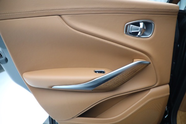 New 2021 Aston Martin DBX for sale $228,186 at Alfa Romeo of Westport in Westport CT 06880 20