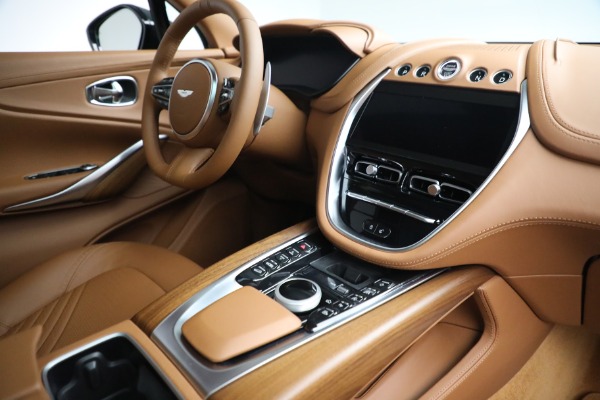 New 2021 Aston Martin DBX for sale $228,186 at Alfa Romeo of Westport in Westport CT 06880 21